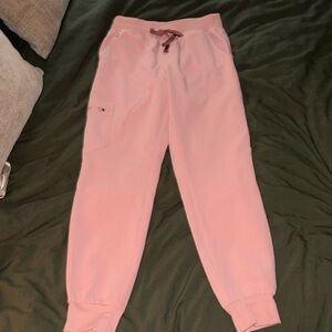Zamora Figs scrub joggers in pink sand XS petite
